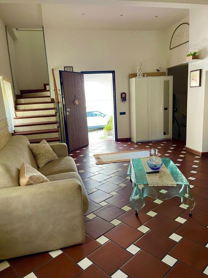Holiday House Il Castello Di Anna Lägenhet Vietri Exteriör bild
